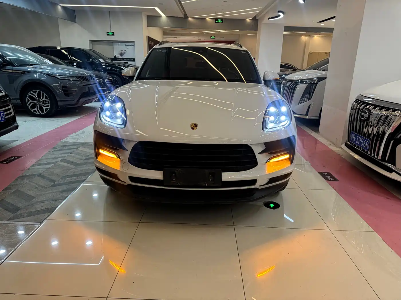 Porsche Macan 2020 Macan 2.0T фото 2
