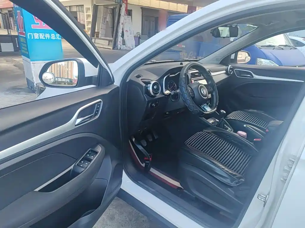 MG ZS 2019 2019 1.5L Manual Global Luxury Edition (China VI)