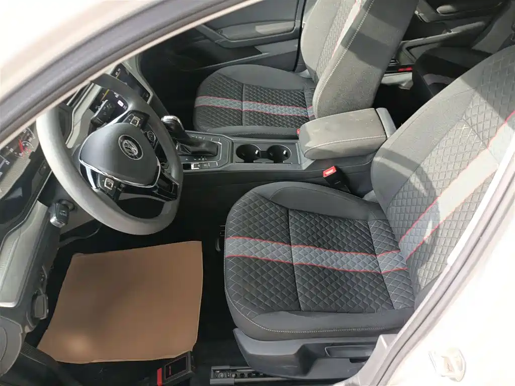 Volkswagen Lamando 2021 230TSI DSG Fashion Edition фото 7
