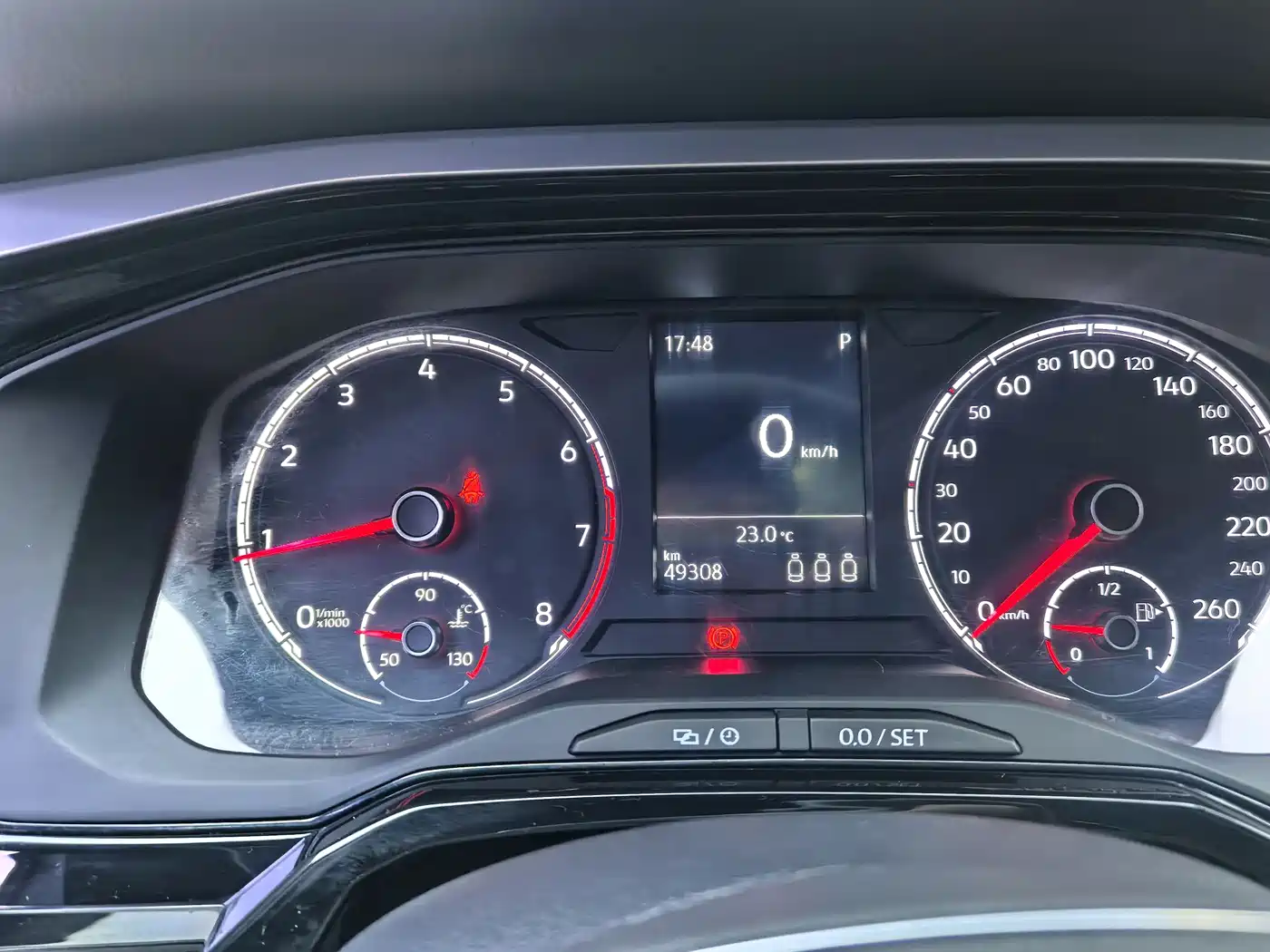 Volkswagen Polo 2019 Plus 1.5L Automatic Colorful Tech Edition фото 17