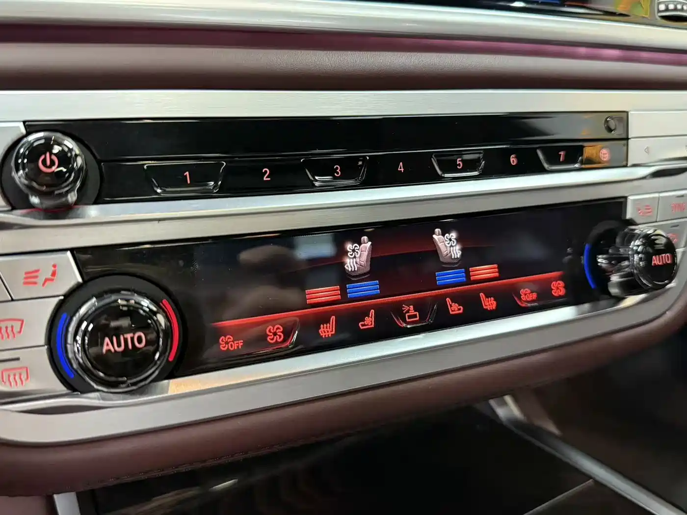 BMW 7 Series 2021 Model 740Li xDrive Executive Luxury Package фото 22