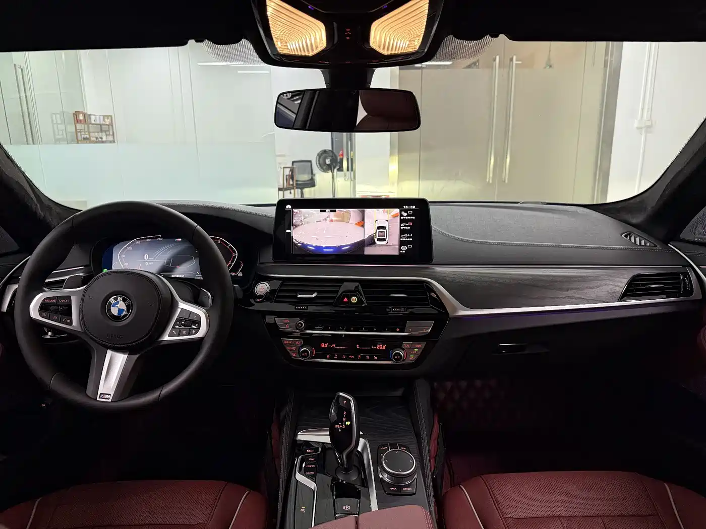 BMW 5 Series 2021 530Li Leading M Sport Package фото 17
