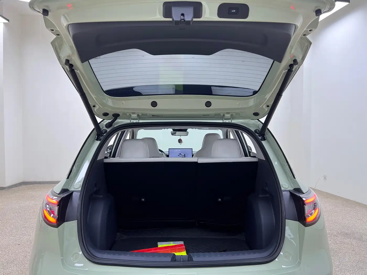 Geely Galaxy Starry Wish 2025 UP 410km Explorer+ Edition фото 30
