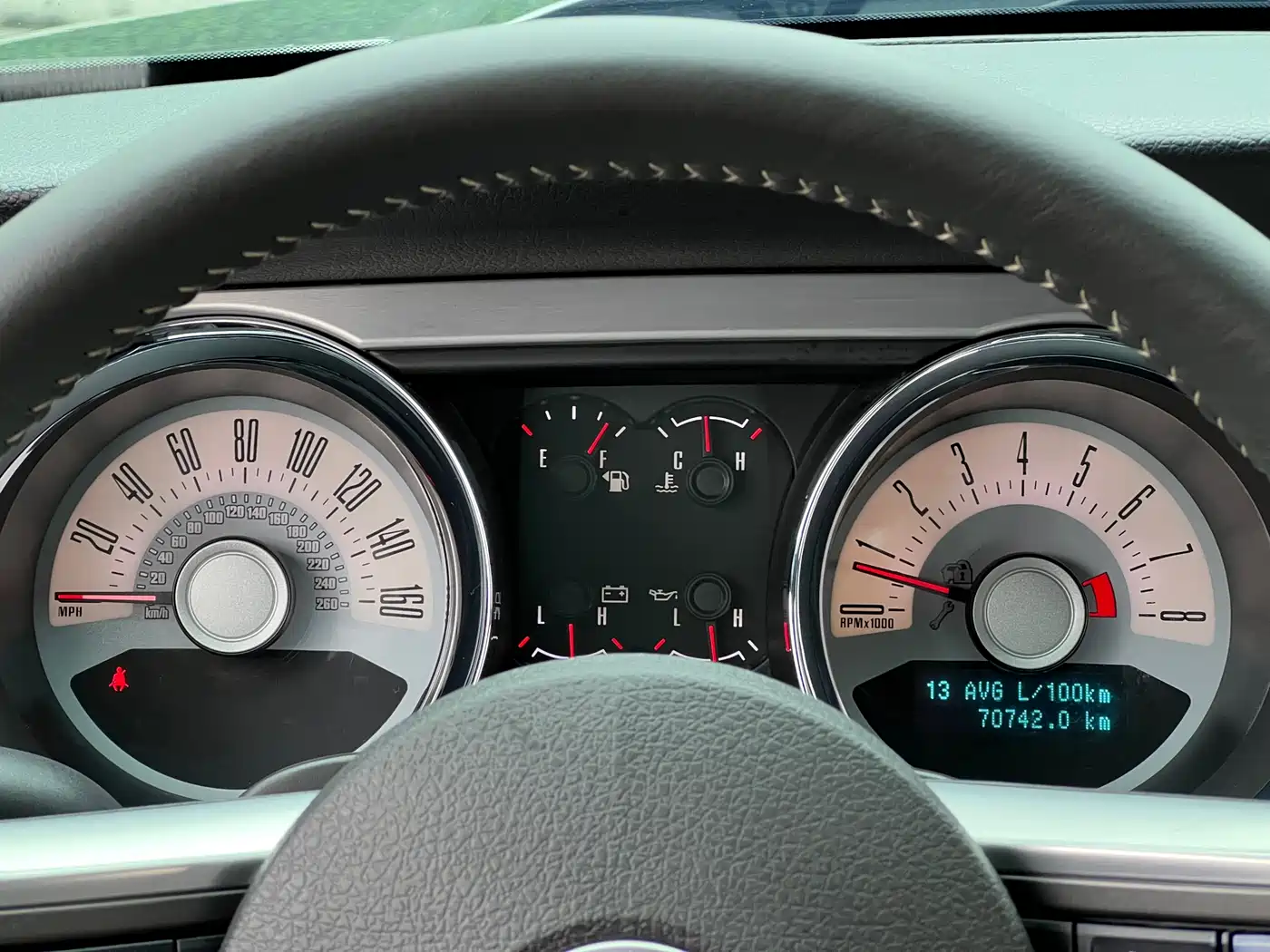 Ford Mustang 2013 Model 3.7L Automatic Standard фото 17