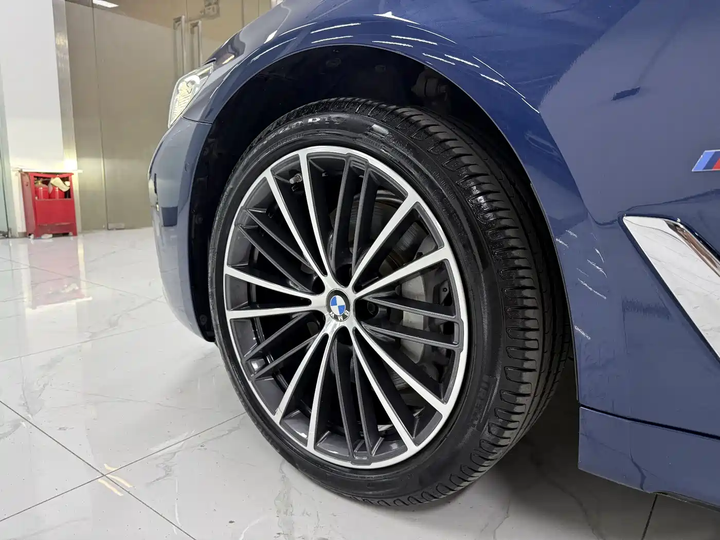 BMW 5 Series 2021 530Li Leading M Sport Package фото 6