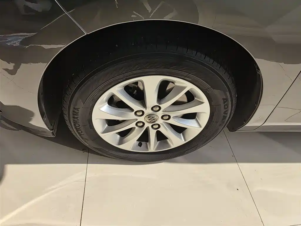 Buick GL8 2018 ES 28T Comfort Type China VI фото 25