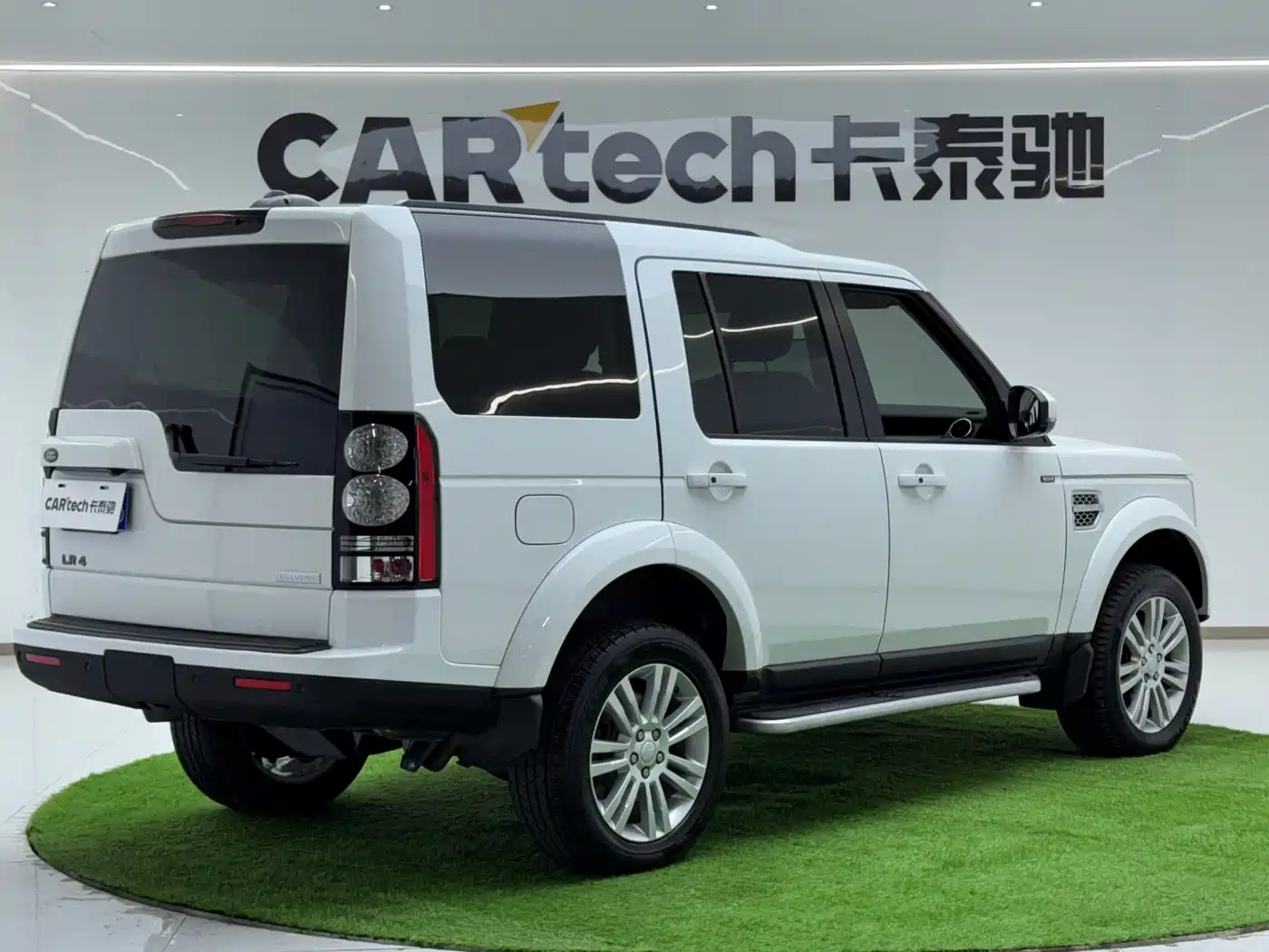 Land Rover Discovery 2016 3.0 SC V6 HSE Luxury фото 4
