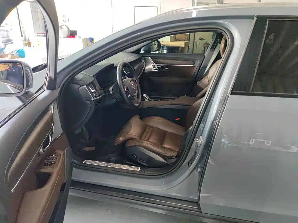 Volvo V90 2023 2023 Cross Country B5 AWD Smart Premium Edition