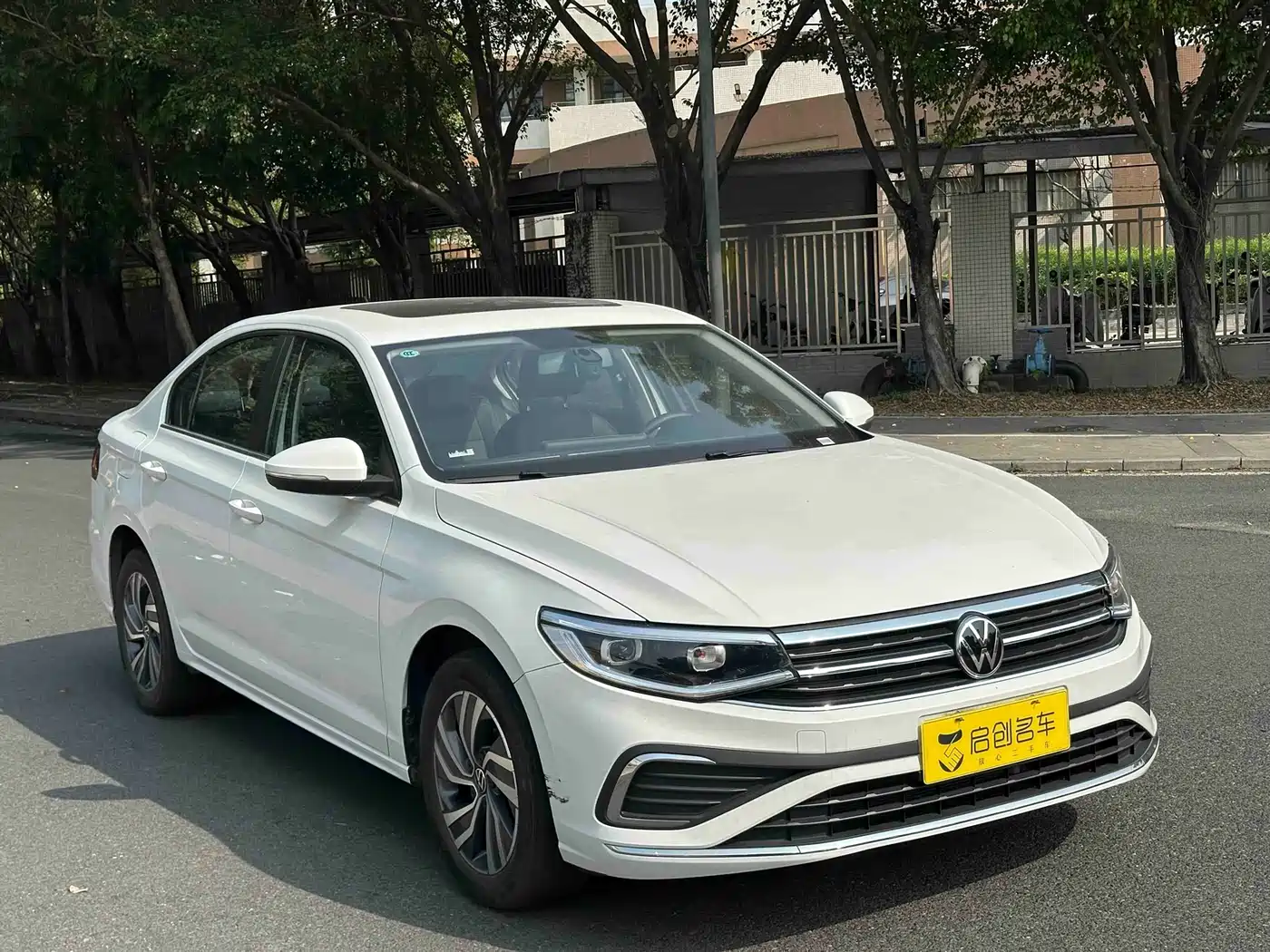 Volkswagen Bora 2025 Facelift 200TSI DSG Navigation Edition фото 3