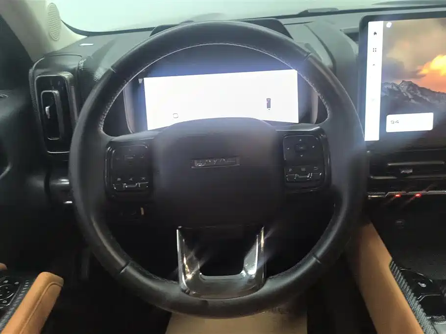 Haval Meng Long NEV 2023 Hi4 102 Explorer Edition фото 15