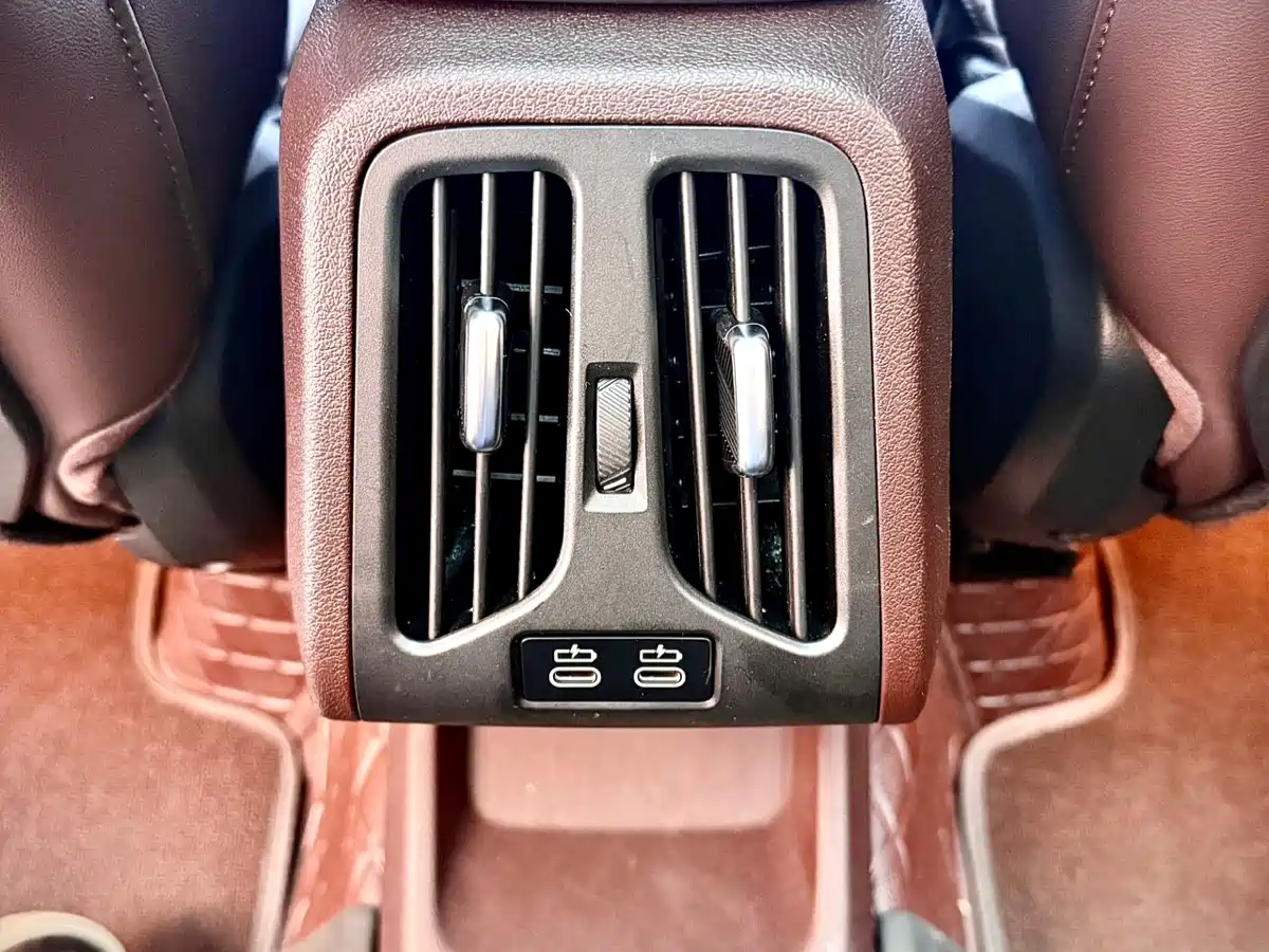 BMW X1 2023 sDrive20Li X Design Package фото 18