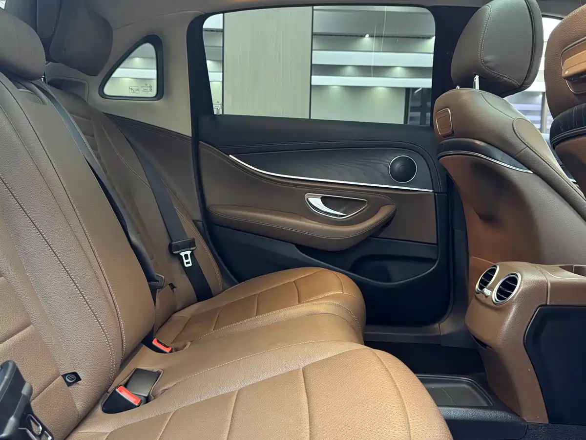 Mercedes-Benz E-Class 2019 Facelift E 300 L Sport Fashion фото 11