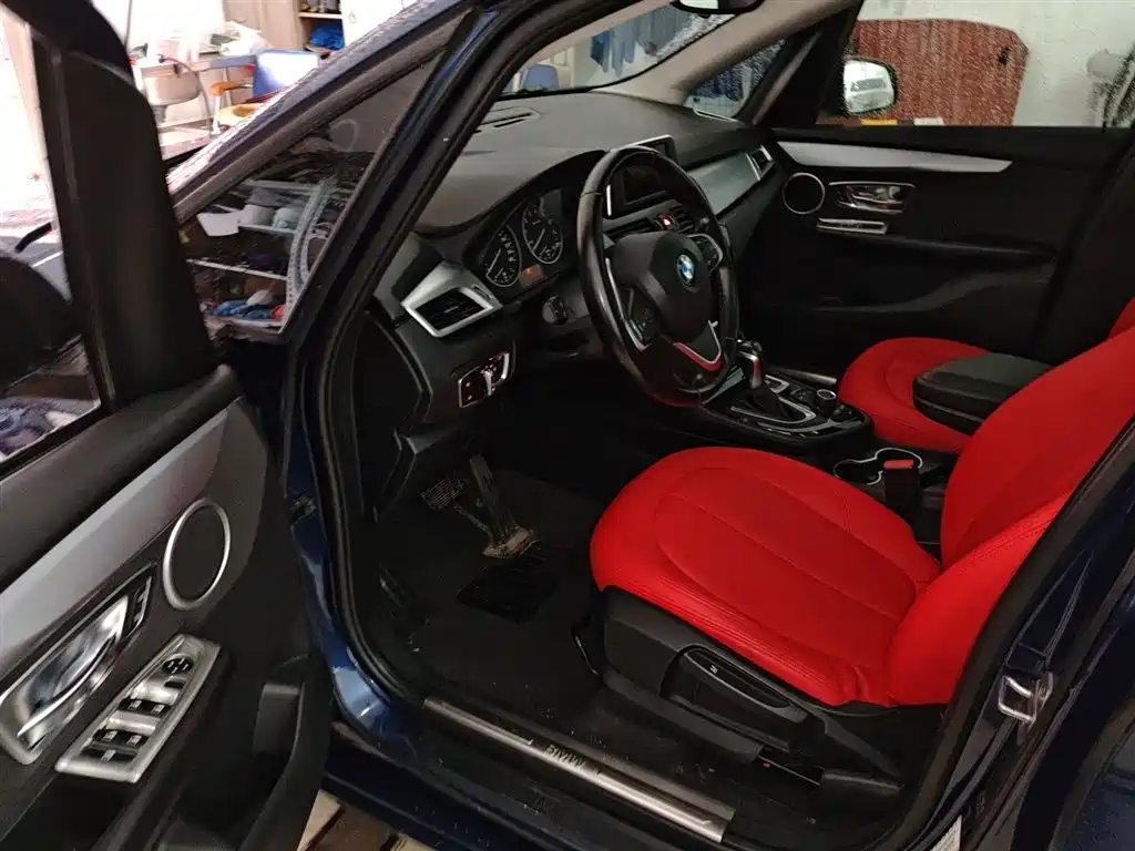 BMW 2 Series Touring 2016 218i Fashion Model фото 12