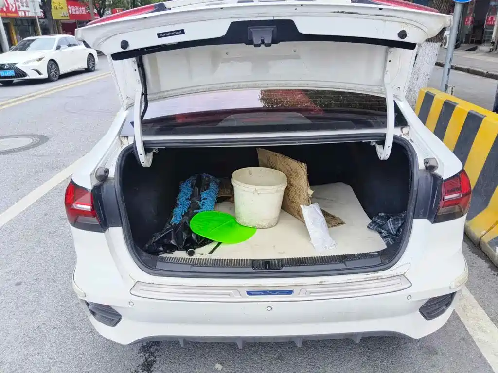 Photo 5 - Roewe i5