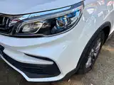 Фото 7 - Geely Vision X3