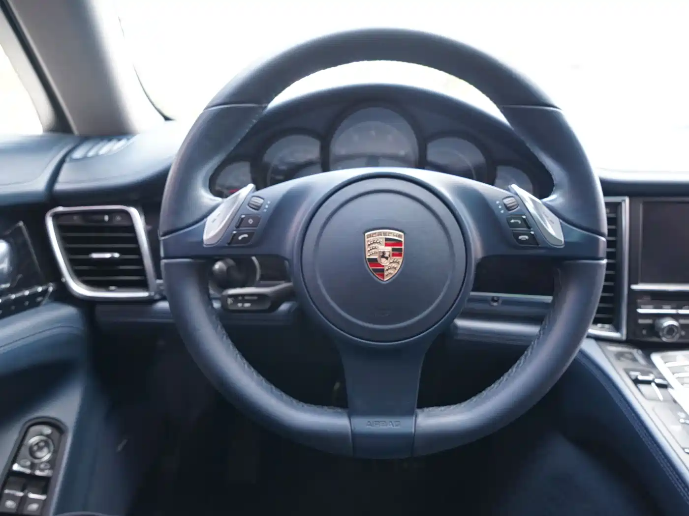 Porsche Panamera 2010 Model Panamera S 4.8L фото 9