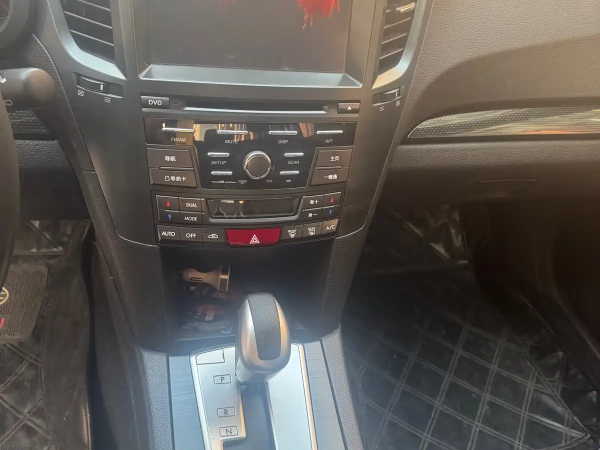 Subaru Outback 2013 2.5i Sport Edition фото 8