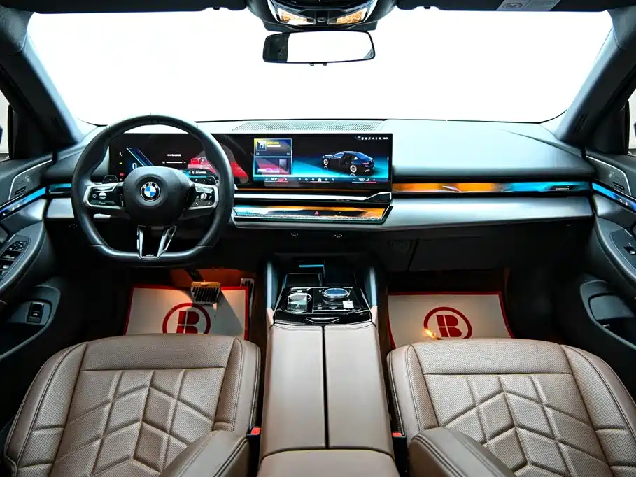 BMW 5 Series 2024 530Li Leading M Sport Package фото 14