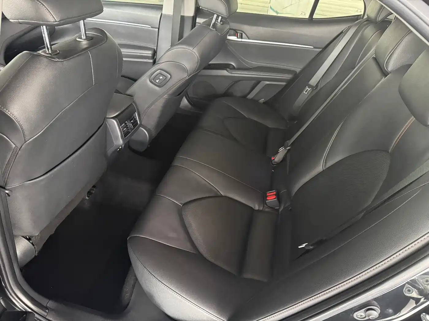 Toyota Camry 2021 2.0G Luxury Edition фото 7