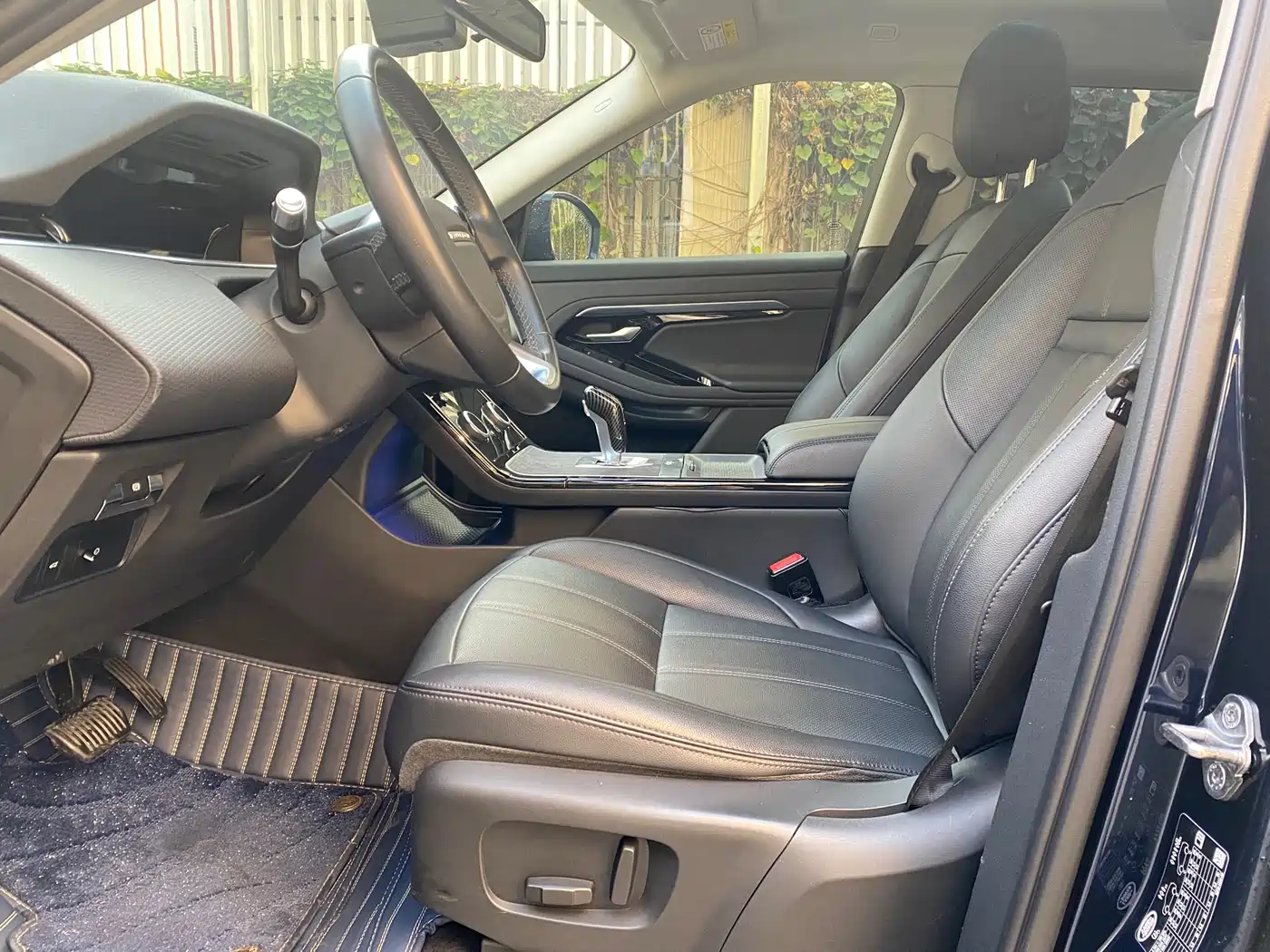 Land Rover Range Rover Evoque 2020 249PS Youth Edition фото 8