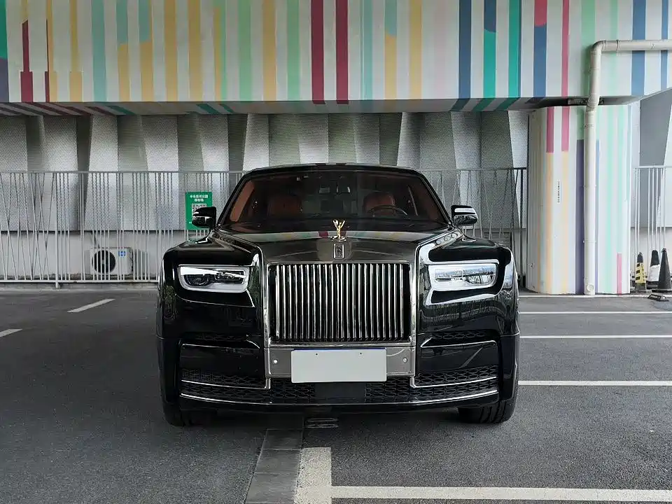2022 Rolls-Royce Phantom