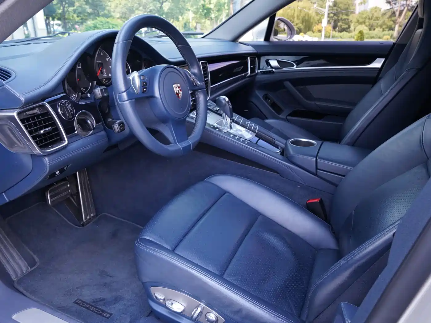 Porsche Panamera 2010 Model Panamera S 4.8L фото 13