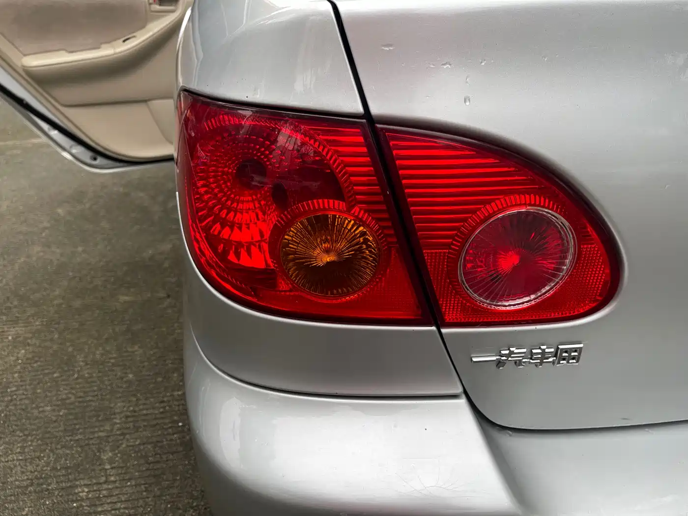 Toyota Corolla 2009 Model 1.6L Manual G Special Edition фото 19