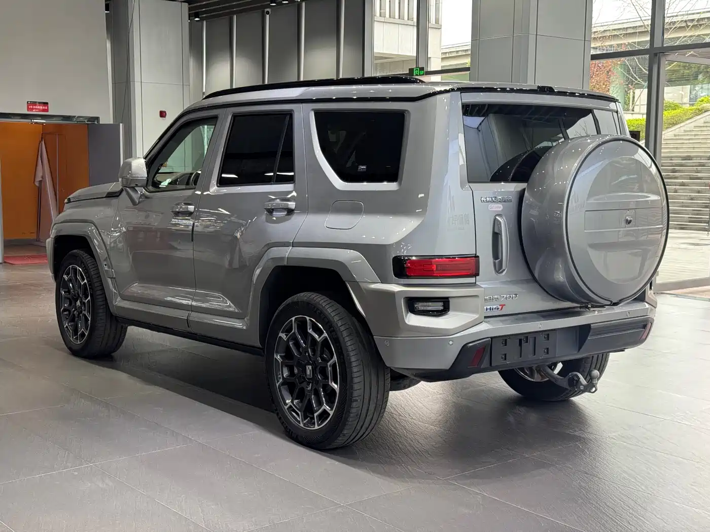 TANK TANK 700 NEW ENERGY