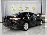Фото 15 - Toyota Camry