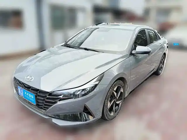 Hyundai Elantra 2023