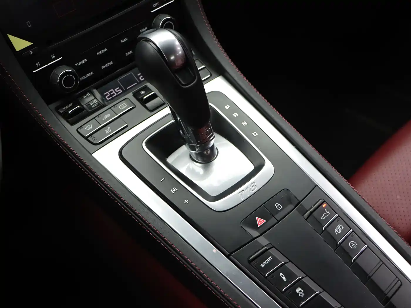 Porsche 718 2018 Cayman 2.0T фото 13