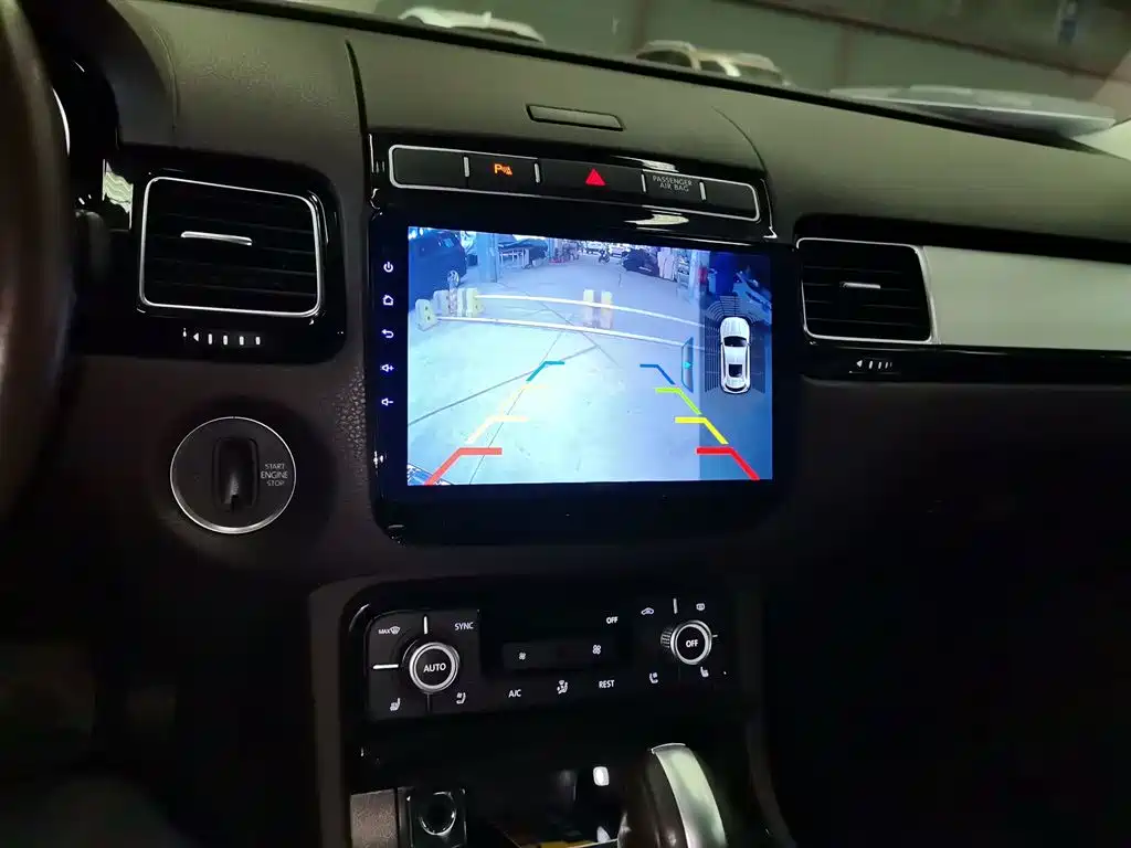 Volkswagen Touareg 2017 3.0TSI Explorer Edition фото 6