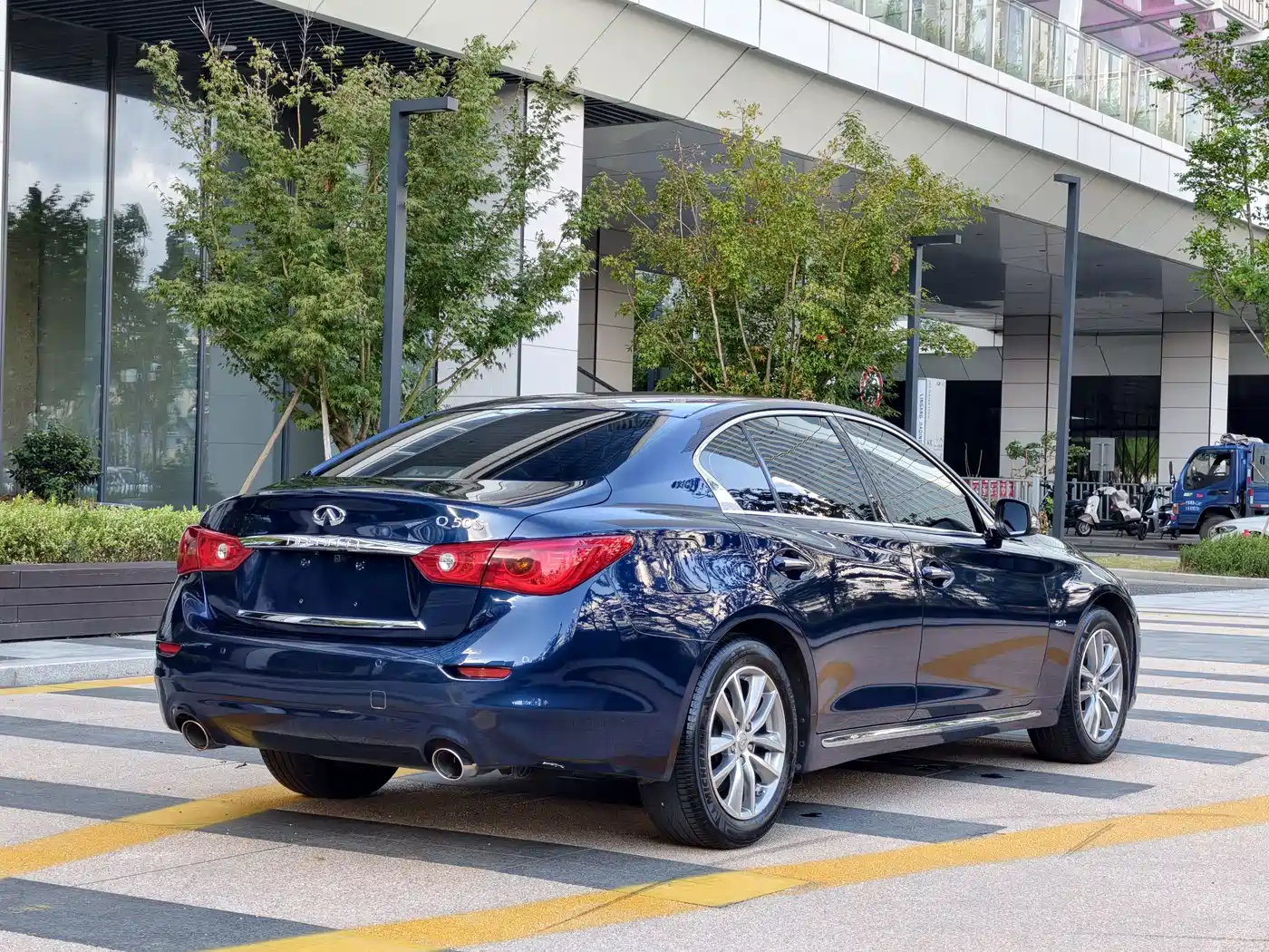 Фото 4 - Infiniti Q50L