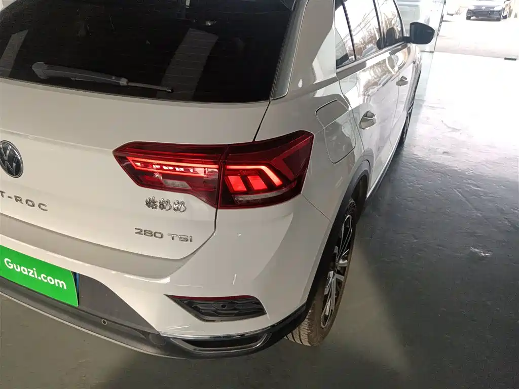 Volkswagen T-ROC 2021 280TSI DSG 2WD Comfort Smart Connect Edition фото 24