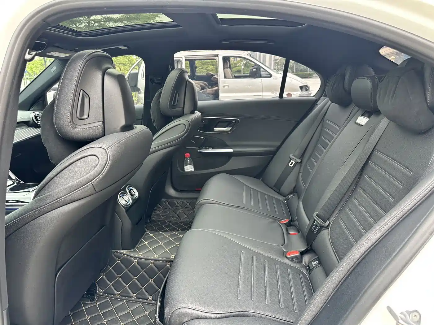 Mercedes-Benz C-Class 2023 Facelift C 260 L Sport Edition фото 6