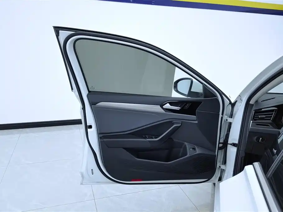 Volkswagen Sagitar 2022 200TSI DSG Soaring Edition фото 7