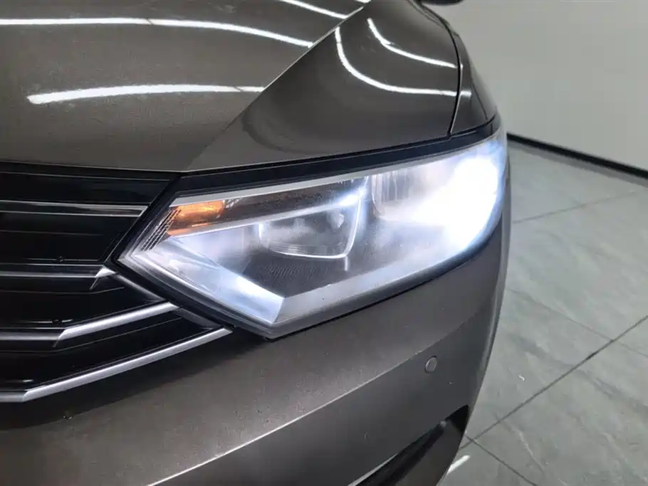 Volkswagen Magotan 2017 330TSI DSG Leading фото 5