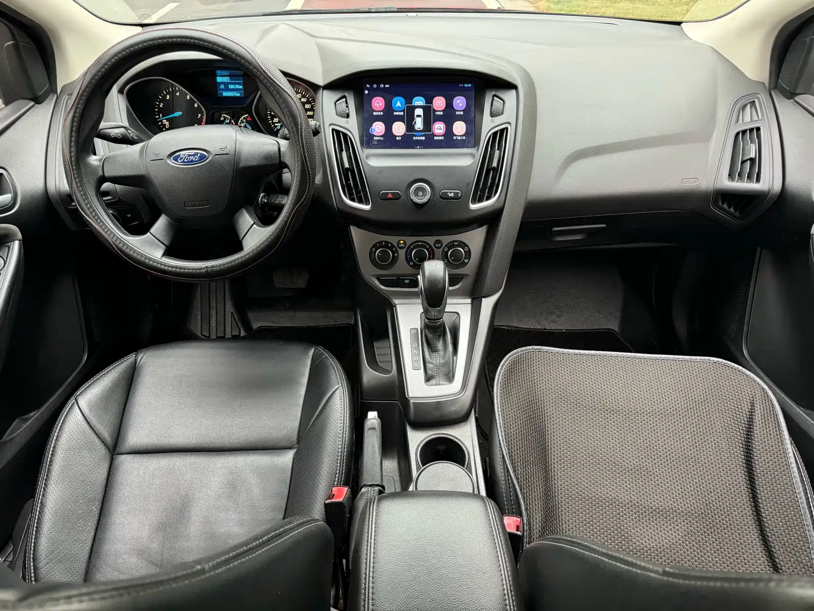 Фото 5 - Ford Focus