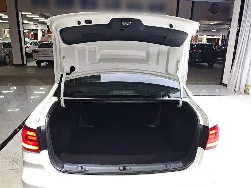 Volkswagen Lavida 2019 Lavida Start 1.5L Auto Trend (China VI) фото 10