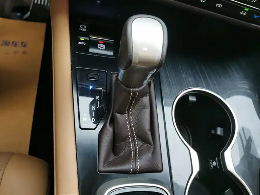 Lexus RX 2016 300 4WD Elegance Edition (China V) фото 16