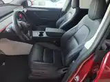 Photo 15 - Tesla Model Y
