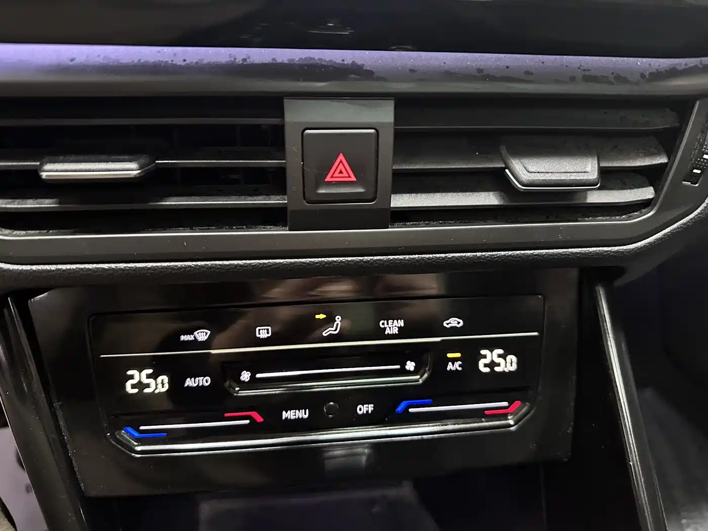 Volkswagen Tayron 2022 280TSI 2WD Luxury Smart Connect Edition фото 19