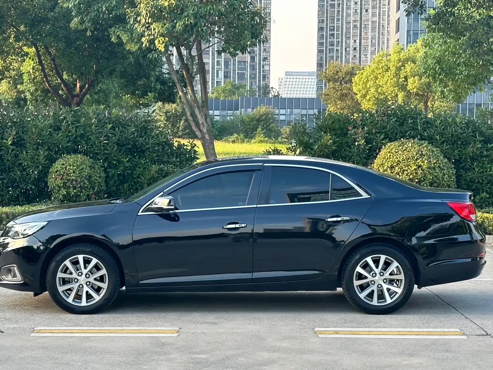 Фото 3 - Chevrolet Malibu