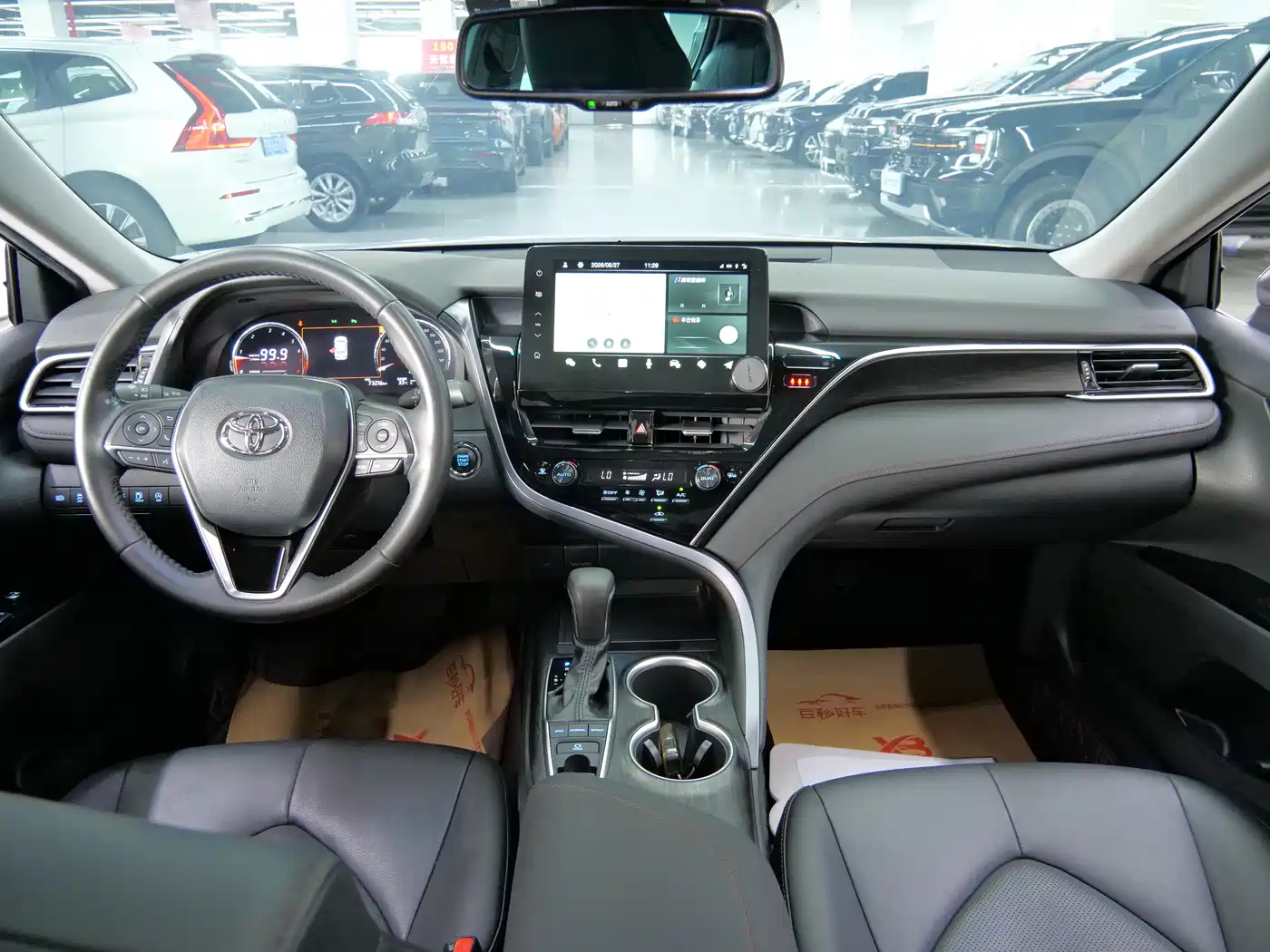 Toyota Camry 2021 2.5G Luxury Edition фото 16