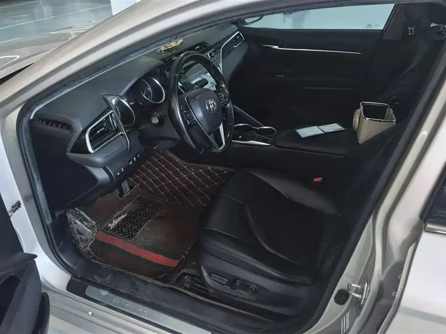 Toyota Camry 2019 2.5G Luxury Edition China VI фото 9