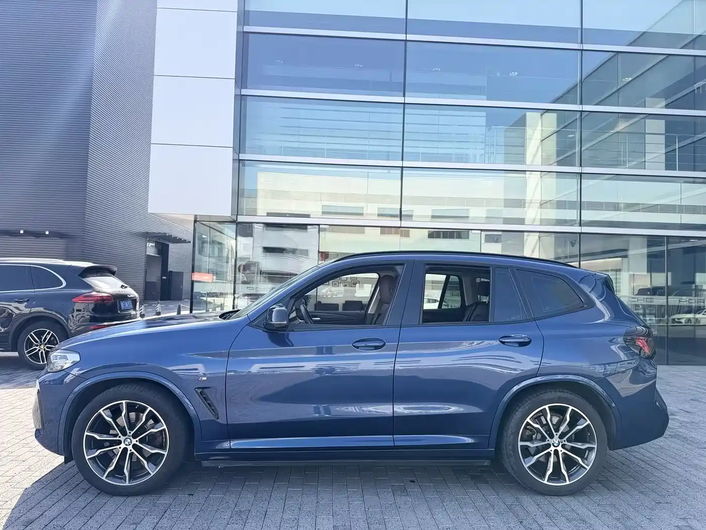 BMW X3 2022 xDrive30i Leading M Night Package фото 2