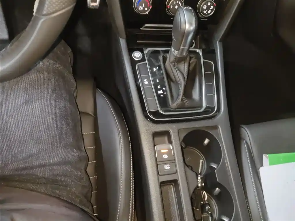 Volkswagen Magotan 2025 Popular Edition 280TSI DSG Comfort фото 6