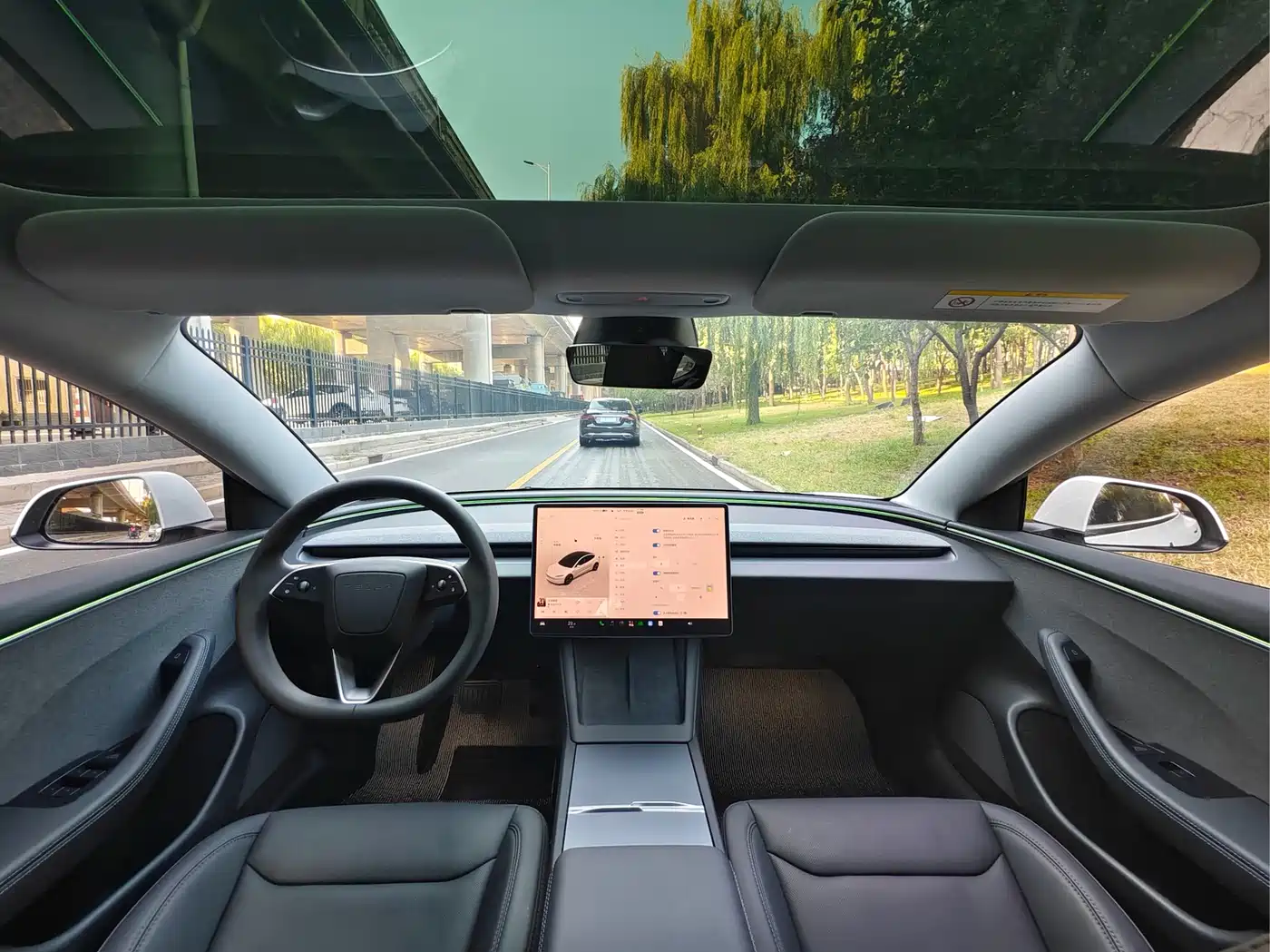 Tesla Model 3 2026 2025 Model Year Facelift Rear-Wheel Drive