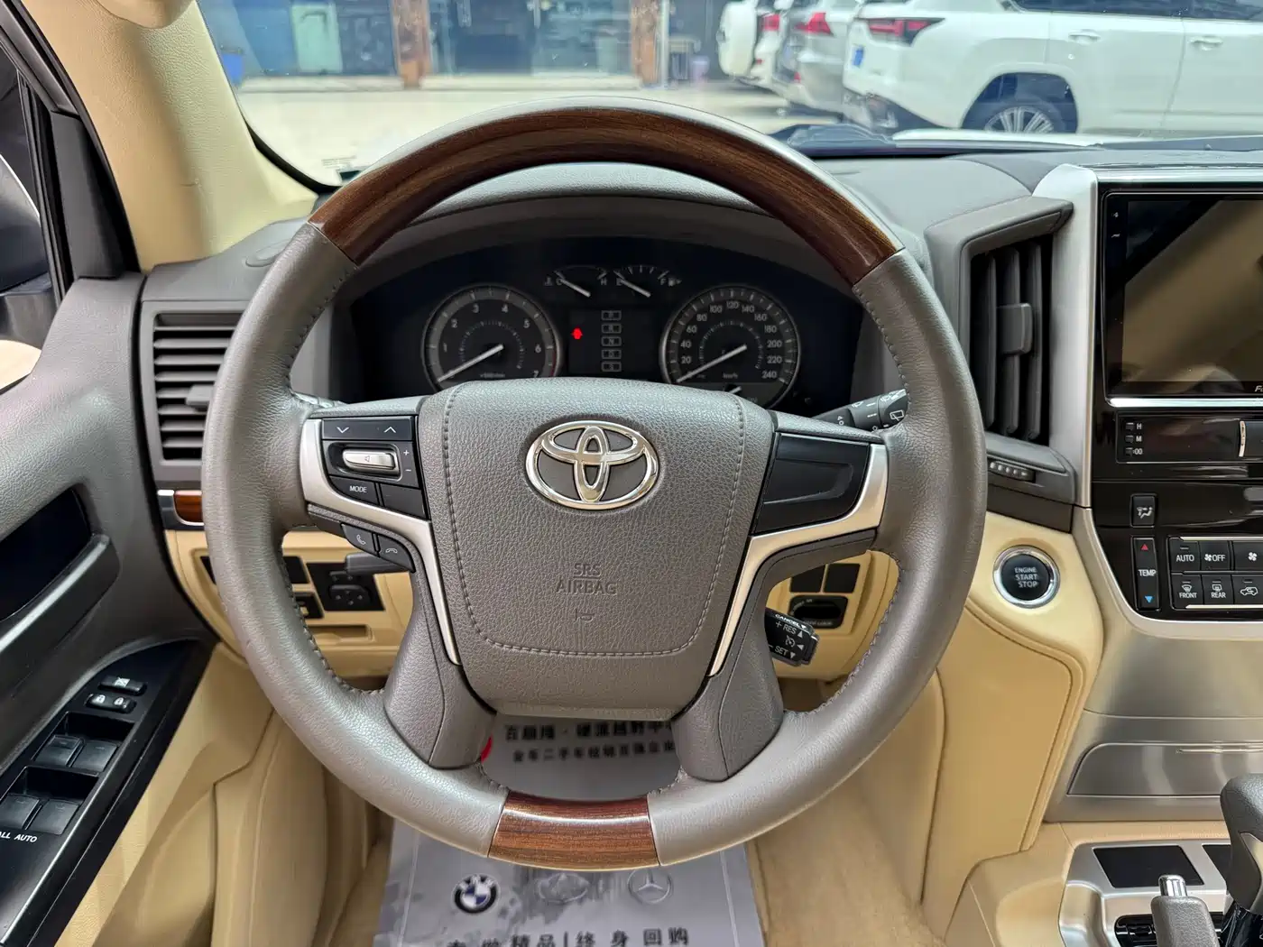 Toyota Land Cruiser (Import) фото 11