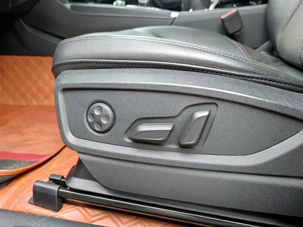 Audi Q5L 2018 40 TFSI Prestige Fashion (China V) фото 16